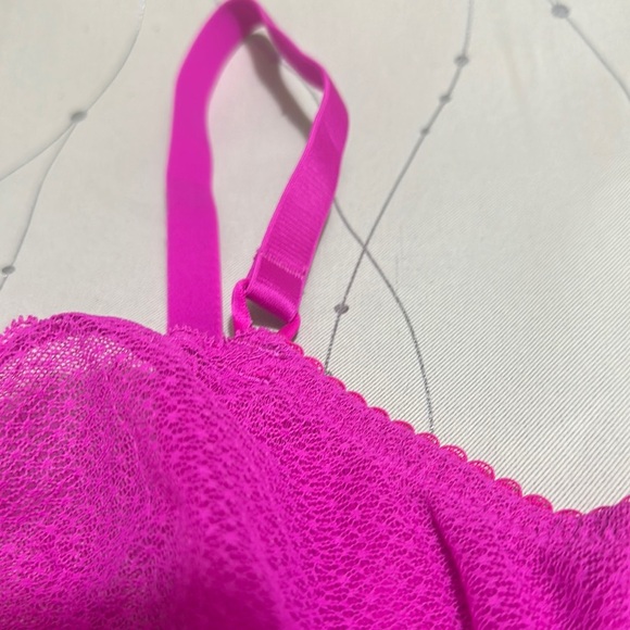 Auden Pink Wireless Bralette with Scalloped Trim - Picture 2 of 7